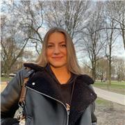 Nachhilfelehrerin in Englisch für Schüler/innen der Unter- und Oberstufe